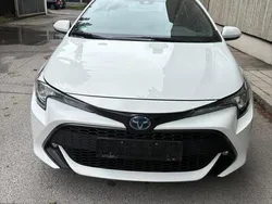 Weiß Gebraucht 2022 Toyota Corolla Business Edition Kombi | 17.900 € (Guter Preis)