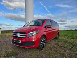 Rot Gebraucht 2021 Mercedes V220 Van / Kleinbus | 43.900 € (Fairer Preis)