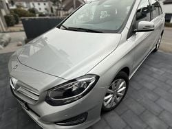 Silber Gebraucht 2016 Mercedes B180 Style Van / Kleinbus | 14.100 € (Guter Preis)