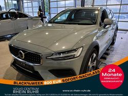 Grau vapour grey / metallic Gebraucht 2023 Volvo V60 CC Plus Kombi | 35.450 € (Fairer Preis)