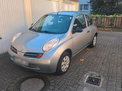 Silber Gebraucht 2004 Nissan Micra Kleinwagen | 2.700 € (Etwas zu teuer)