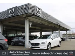 Weiss Gebraucht 2024 Mazda 6 20th Anniversary Kombi | 30.740 € (Guter Preis)