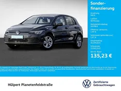 Delfingrau metallic Gebraucht 2024 VW Golf VIII Life Limousine | 19.988 € (Superpreis)
