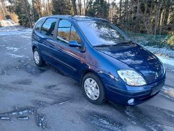 Blau Gebraucht 2002 Renault Scénic Van / Kleinbus | 2.290 € (Etwas zu teuer)