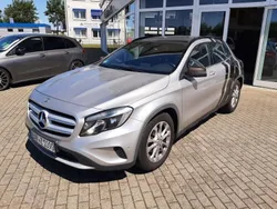 Braun Gebraucht 2014 Mercedes GLA180 Style SUV | 7.990 € (Etwas zu teuer)