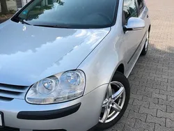 Silber Gebraucht 2005 VW Golf IV Comfortline Limousine | 5.990 € (Teuer)