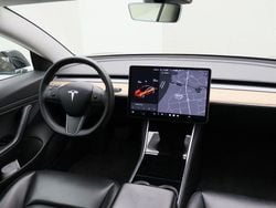 Schwarz Gebraucht 2020 Tesla Model 3 Standard Range Limousine | 18.400 € (Guter Preis)