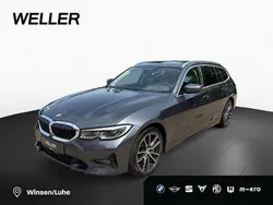 Grau Gebraucht 2020 BMW 330 Sport Line Limousine | 34.900 € (Etwas zu teuer)