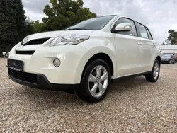 Weiß Gebraucht 2012 Toyota Urban Cruiser Life SUV | 8.990 € (Teuer)