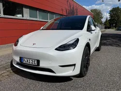 Weiß Gebraucht 2022 Tesla Model Y Performance SUV | 45.900 € (Teuer)