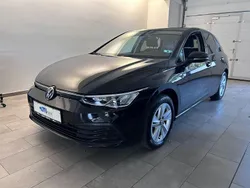 Schwarz Gebraucht 2022 VW Golf VIII Life Limousine | 18.980 € (Fairer Preis)