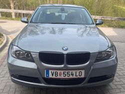 Blau Gebraucht 2007 BMW 318 Limousine | 9.200 € (Teuer)