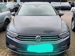 Grau Gebraucht 2019 VW Passat Highline Kombi | 17.599 € (Fairer Preis)