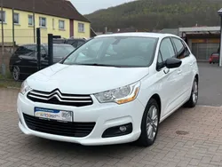 Weiß Gebraucht 2011 Citroën C4 Tendance Limousine | 5.990 € (Teuer)