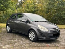 Grau Gebraucht 2012 Opel Corsa Kleinwagen | 2.999 € (Fairer Preis)