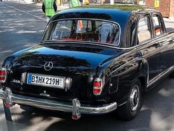 Schwarz Gebraucht 1957 Mercedes 220 Limousine | 16.500 €