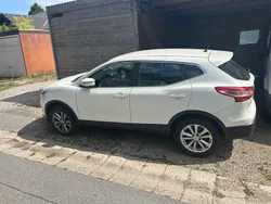 Weiß Gebraucht 2015 Nissan Qashqai Visia SUV | 8.500 € (Superpreis)
