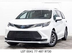 Blau Gebraucht 2024 Toyota Sienna T1 Van / Kleinbus | 49.186 €