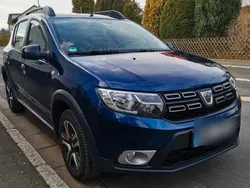 Blau Gebraucht 2018 Dacia Sandero Celebration Kleinwagen | 7.999 € (Fairer Preis)