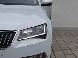 Weiß Gebraucht 2016 Skoda Superb LAURIN & KLEMENT Limousine | 21.999 € (Teuer)