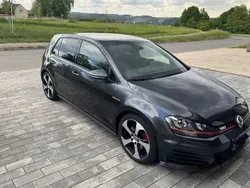 Grau Gebraucht 2016 VW Golf VII GTI Limousine | 20.100 € (Fairer Preis)