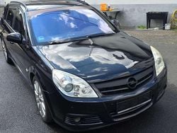 Schwarz Gebraucht 2005 Opel Signum Cosmo Kleinwagen | 4.150 € (Etwas zu teuer)