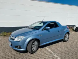 Blau Gebraucht 2004 Opel Tigra Cabrio | 1.900 € (Fairer Preis)