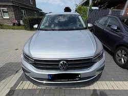 Silber Gebraucht 2022 VW Tiguan Life SUV | 28.800 € (Fairer Preis)
