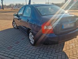 Blau Gebraucht 2006 Kia Cerato Limousine | 1.800 € (Guter Preis)