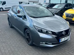 Grau Gebraucht 2023 Nissan Leaf 360º Kleinwagen | 16.690 € (Fairer Preis)