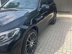 Schwarz Gebraucht 2018 Mercedes GLC250 SUV | 31.900 € (Etwas zu teuer)