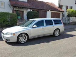 Silber Gebraucht 2001 Volvo V70 Kombi | 8.500 €