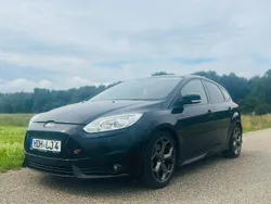 Schwarz Gebraucht 2012 Ford Focus Sport Limousine | 9.499 € (Fairer Preis)