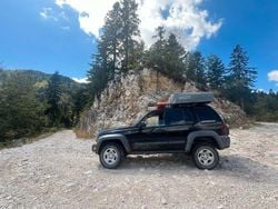 Schwarz Gebraucht 2005 Jeep Cherokee SUV | 12.990 €