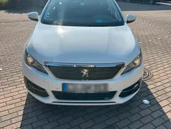 Weiß Gebraucht 2017 Peugeot 308 Kombi | 11.499 € (Fairer Preis)