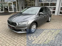 Graphitegrau Neu 2024 Skoda Fabia Selection Limousine | 22.890 € (Fairer Preis)