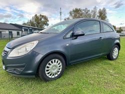 Grau Gebraucht 2009 Opel Corsa Selection Limousine | 1.800 € (Guter Preis)