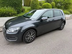 Grau Gebraucht 2016 VW Golf VII Allstar Limousine | 8.100 € (Etwas zu teuer)