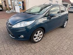 Blau Gebraucht 2009 Ford Fiesta Ghia Kleinwagen | 2.800 € (Fairer Preis)