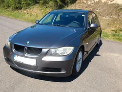 Grau Gebraucht 2007 BMW 318 Limousine | 3.500 €