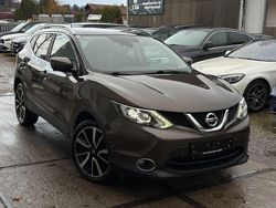 Braun Gebraucht 2017 Nissan Qashqai Tekna SUV | 12.900 € (Guter Preis)