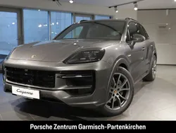 Quarzitgraumetallic Gebraucht 2024 Porsche Cayenne SUV | 126.890 €