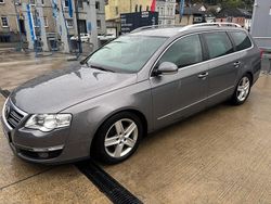 Grau Gebraucht 2006 VW Passat Highline Kombi | 2.499 € (Fairer Preis)