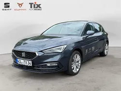 Magnetic grau metallic (metallic) Gebraucht 2024 Seat Leon Style Limousine | 29.750 € (Teuer)