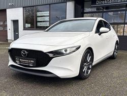 Weiss Gebraucht 2023 Mazda 3 Exclusive-Line Limousine | 23.990 € (Fairer Preis)