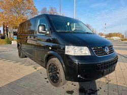 Schwarz Gebraucht 2009 VW Caravelle Van / Kleinbus | 7.500 €