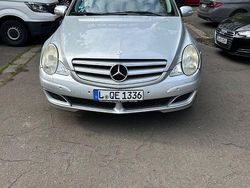 Silber Gebraucht 2006 Mercedes R320 Van / Kleinbus | 6.500 € (Etwas zu teuer)