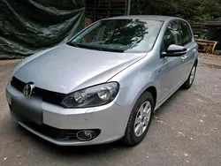 Silber Gebraucht 2012 VW Golf VI Kleinwagen | 4.000 € (Guter Preis)