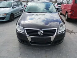Grau Gebraucht 2009 VW Passat Comfortline Kombi | 2.100 € (Guter Preis)