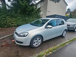 Grau Gebraucht 2009 VW Golf VI Kleinwagen | 5.500 €